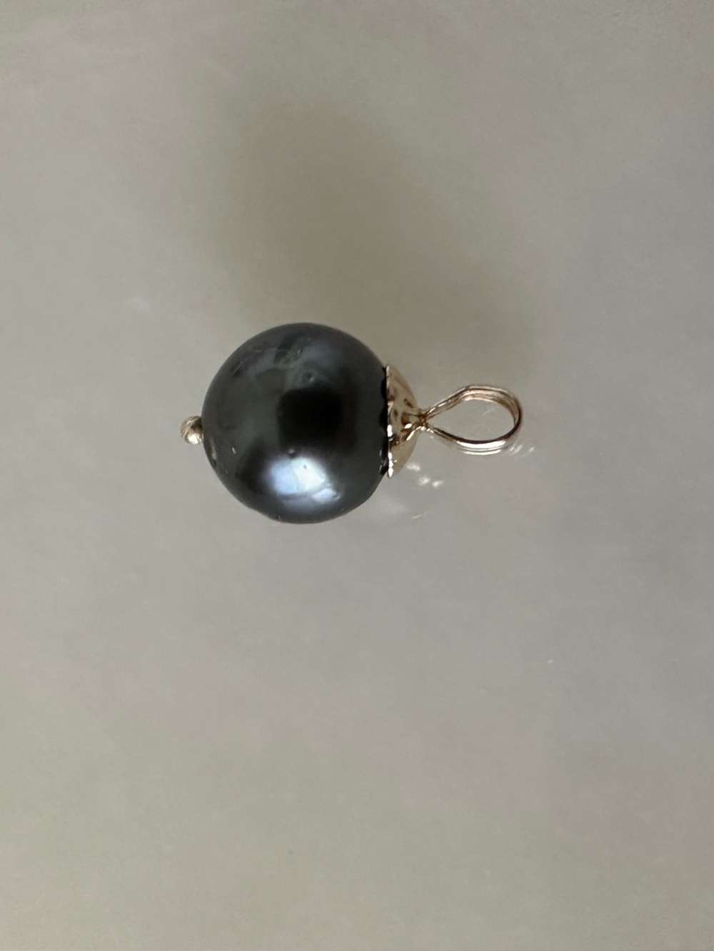 14k Yellow Gold Black Pearl Pendant - Picture 9 of 9
